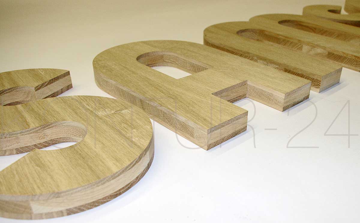 Holzbuchstaben Eiche 3-Schicht 20mm